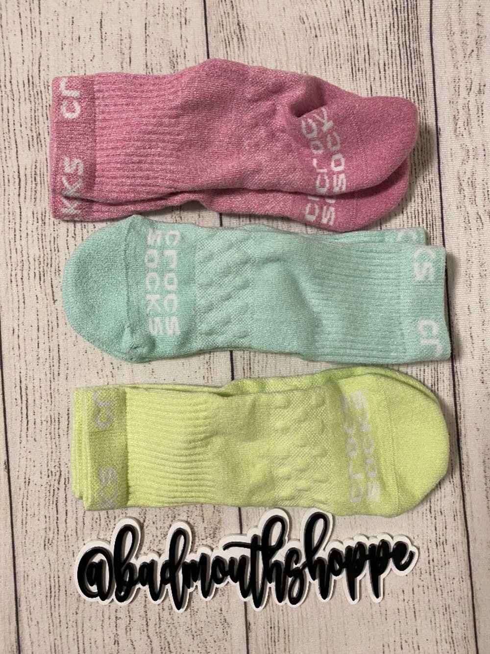3 Pack CROCS Multi Colored Crew Socks Size Small